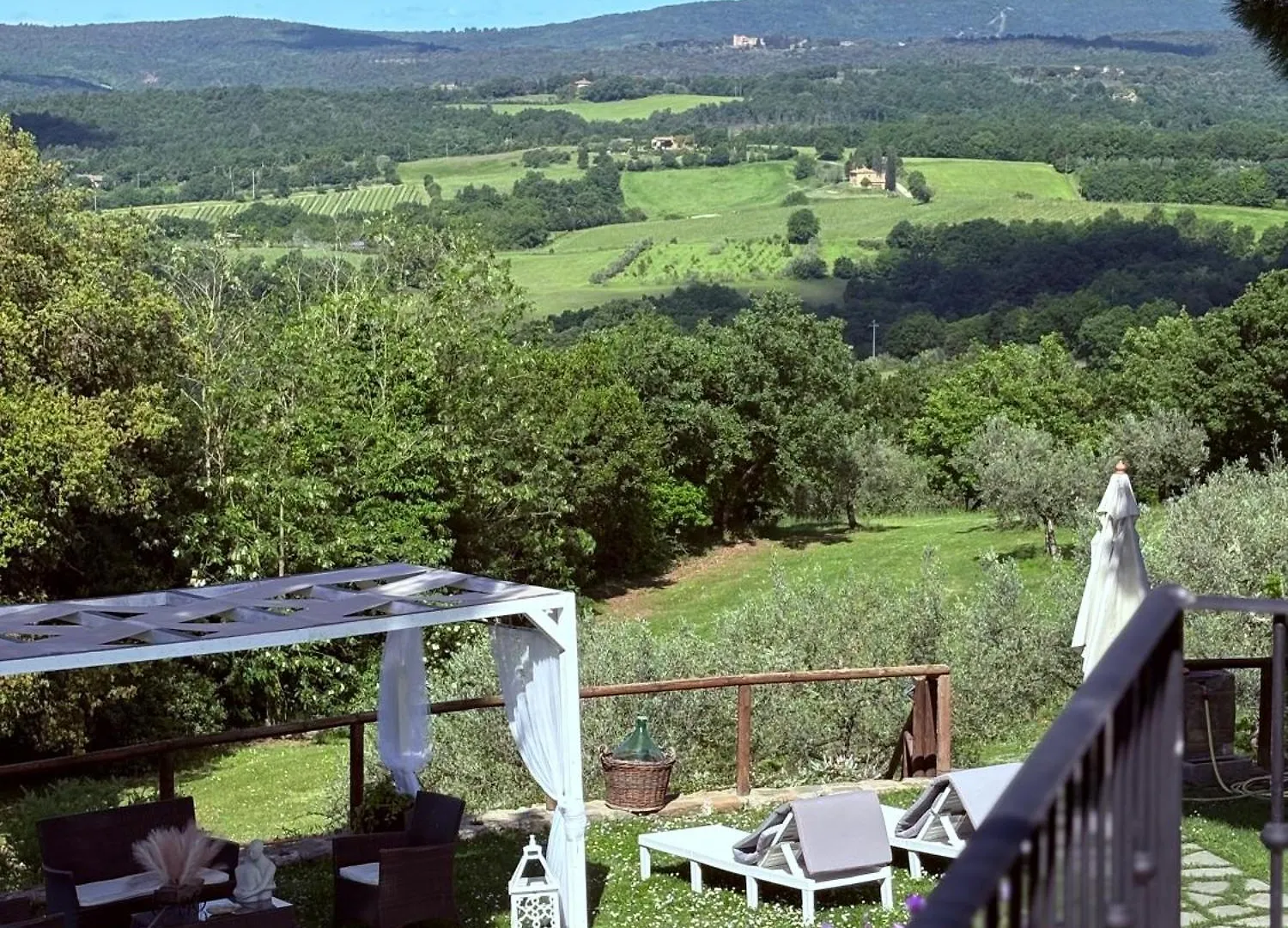 Gospodarstwo agroturystyczne Casa Vasari Holiday Suites Tuscany Lucignano