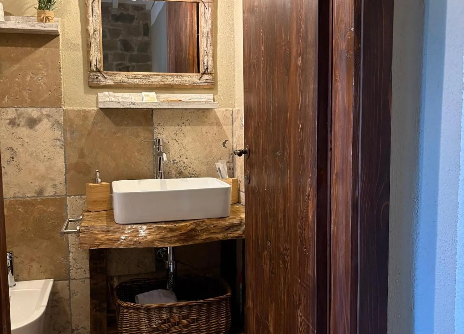 לוצ'יניאנו Casa Vasari Holiday Suites Tuscany בית חווה