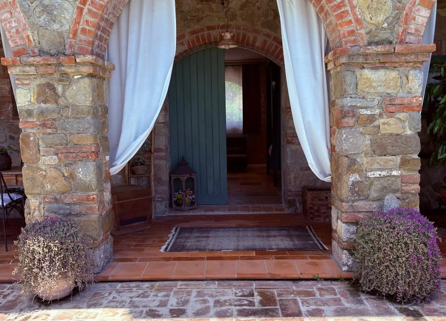 לוצ'יניאנו Casa Vasari Holiday Suites Tuscany בית חווה